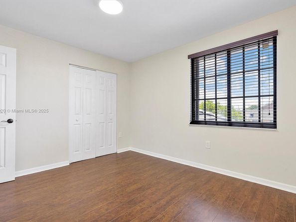 5259 NW 186TH Ln, Miami Gardens FL 33055