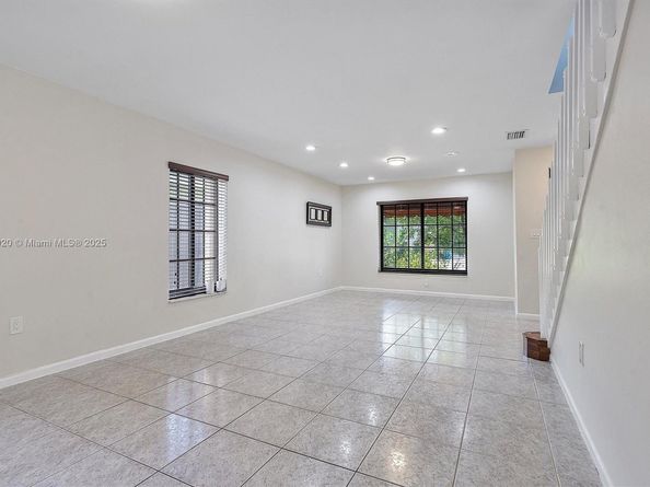 5259 NW 186TH Ln, Miami Gardens FL 33055