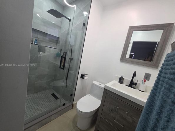 1320 NW 179th Ter, Miami Gardens FL 33169