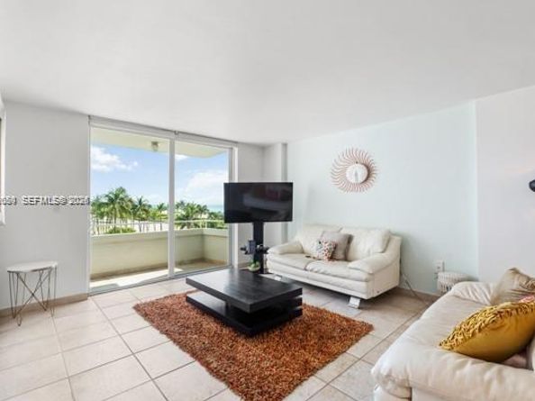 465 Ocean Dr 524, Miami Beach FL 33139