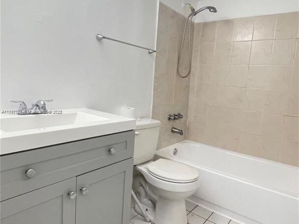 271 NW 177th  St B104, Miami Gardens FL 33169