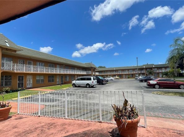 271 NW 177th  St B104, Miami Gardens FL 33169