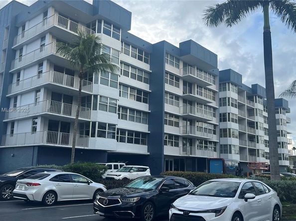 16570 NE 26th Ave 4A, North Miami Beach FL 33160
