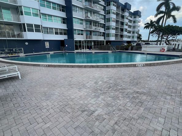 16570 NE 26th Ave 4A, North Miami Beach FL 33160