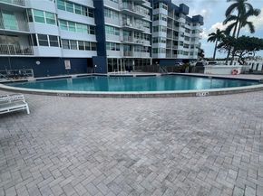 16570 NE 26th Ave 4A, North Miami Beach FL 33160