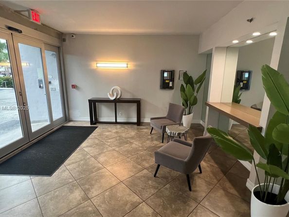 16570 NE 26th Ave 4A, North Miami Beach FL 33160