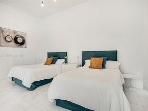 2821 S Bayshore Dr 15C, Miami FL 33133