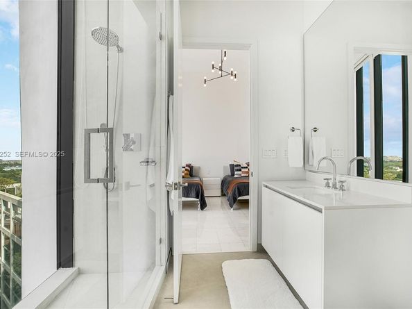 2821 S Bayshore Dr 15C, Miami FL 33133