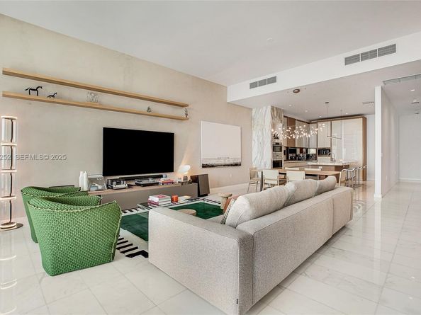 2821 S Bayshore Dr 15C, Miami FL 33133