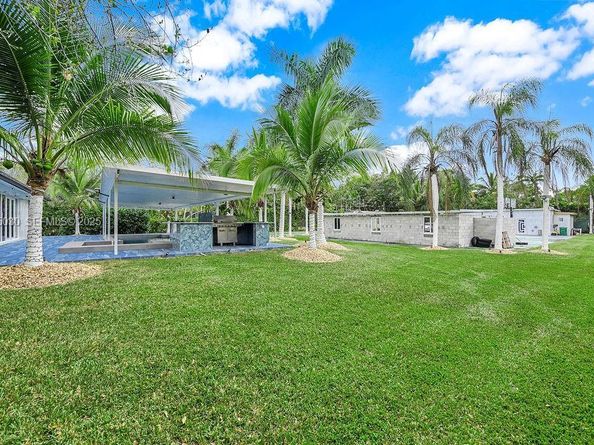 7830 SW 120th St, Pinecrest FL 33156