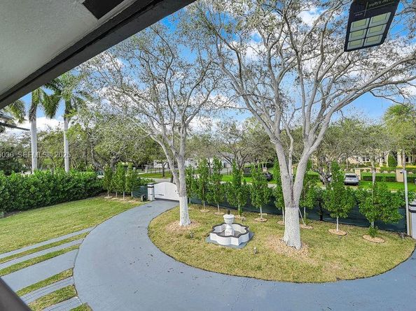 7830 SW 120th St, Pinecrest FL 33156