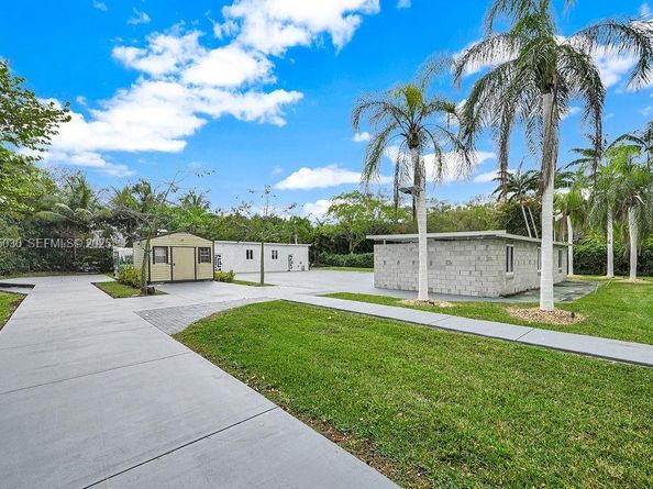 7830 SW 120th St, Pinecrest FL 33156