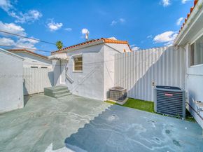 2171 SW 21st St, Miami FL 33145