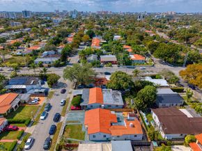 2171 SW 21st St, Miami FL 33145
