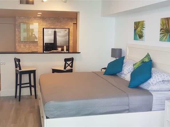335 S Biscayne Blvd 1706, Miami FL 33131