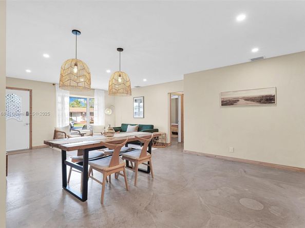 1012 NE 2nd Street, Hallandale Beach FL 33009