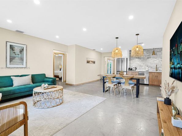 1012 NE 2nd Street, Hallandale Beach FL 33009