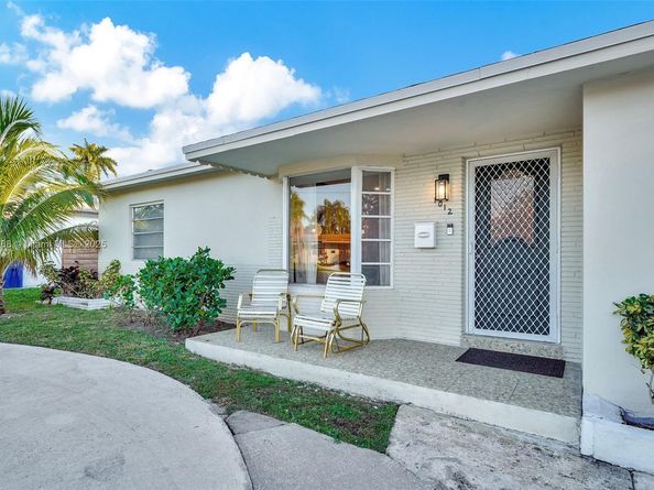 1012 NE 2nd Street, Hallandale Beach FL 33009