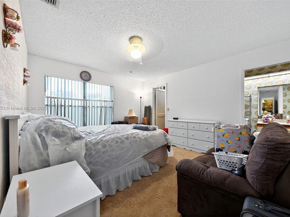 5665 Lakeview Mews Dr, Boynton Beach FL 33437