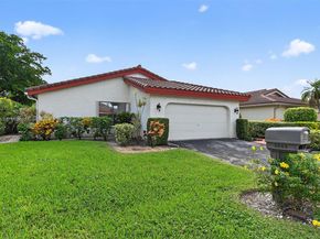 5665 Lakeview Mews Dr, Boynton Beach FL 33437
