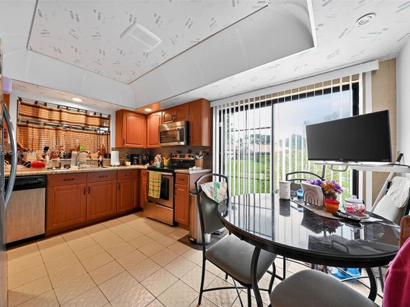 5665 Lakeview Mews Dr, Boynton Beach FL 33437