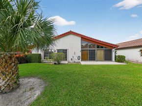 5665 Lakeview Mews Dr, Boynton Beach FL 33437