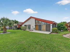 5665 Lakeview Mews Dr, Boynton Beach FL 33437