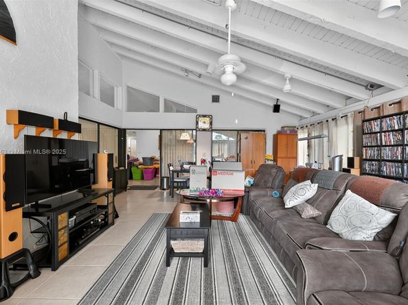 5665 Lakeview Mews Dr, Boynton Beach FL 33437