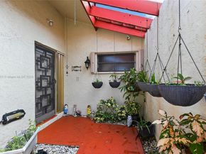 5665 Lakeview Mews Dr, Boynton Beach FL 33437