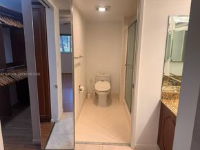 801 SW 138th Ave 106E, Pembroke Pines FL 33027