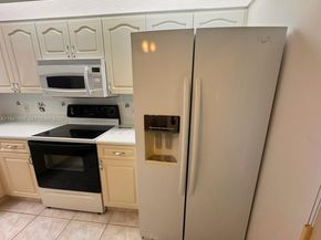 801 SW 138th Ave 106E, Pembroke Pines FL 33027