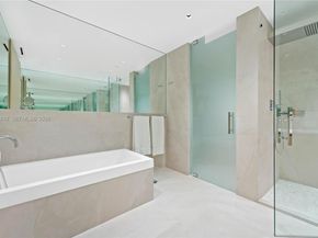 19242 Fisher Island Dr 19242, Miami Beach FL 33109