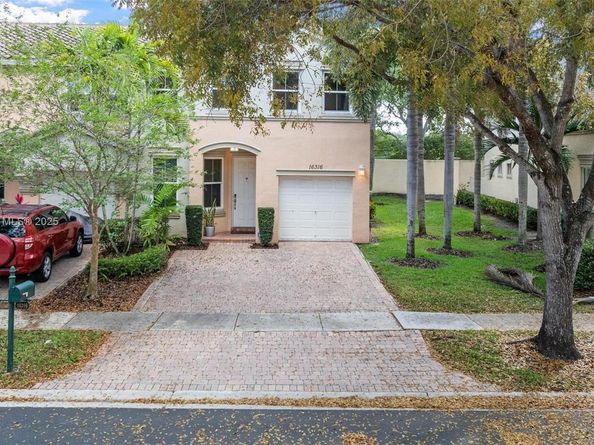 16316 SW 48th St, Miramar FL 33027