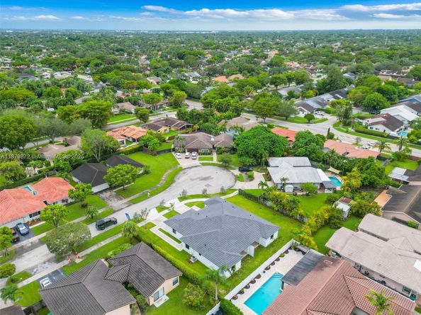 12105 SW 93rd st, Miami FL 33186