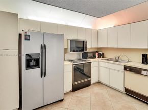 8877 Collins Ave 405, Surfside FL 33154