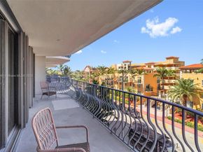 8877 Collins Ave 405, Surfside FL 33154