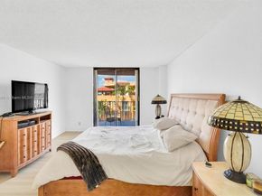 8877 Collins Ave 405, Surfside FL 33154