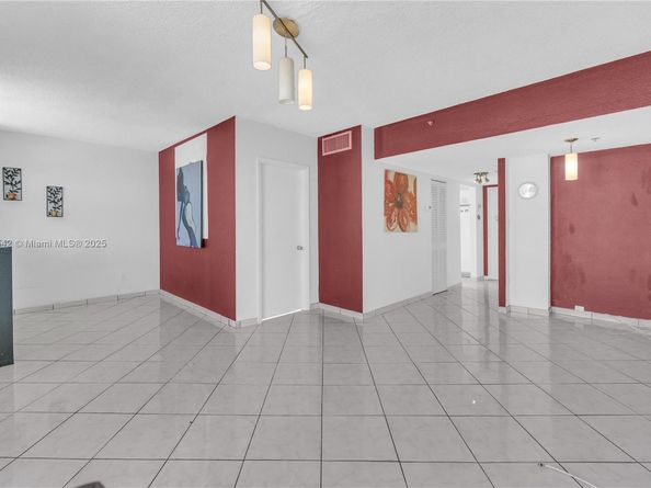 2829 Indian Creek Dr 1110, Miami Beach FL 33140