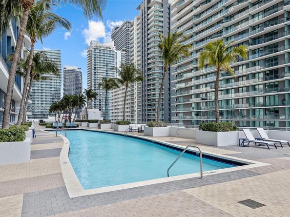 60 SW 13th St 3414, Miami FL 33130