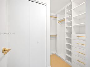 60 SW 13th St 3414, Miami FL 33130