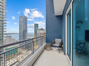 60 SW 13th St 3414, Miami FL 33130