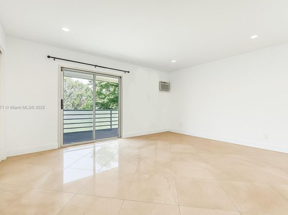 390 Tilford R R 390, Deerfield Beach FL 33442