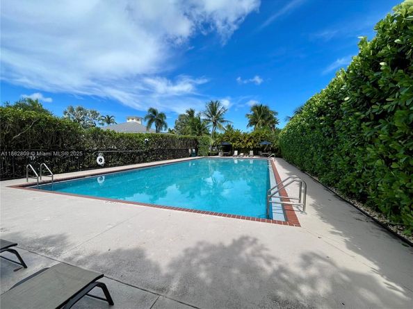 4203 NE 22nd Dr, Homestead FL 33033
