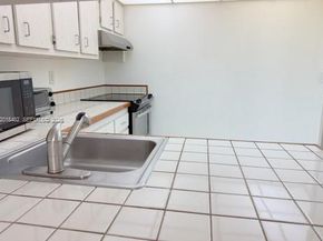 7815 Camino Real i417, Miami FL 33143