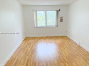 7815 Camino Real i417, Miami FL 33143