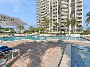 1000 W Island Blvd 2806, Aventura FL 33160