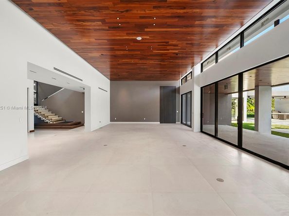 6675 SW 96th St, Pinecrest FL 33156