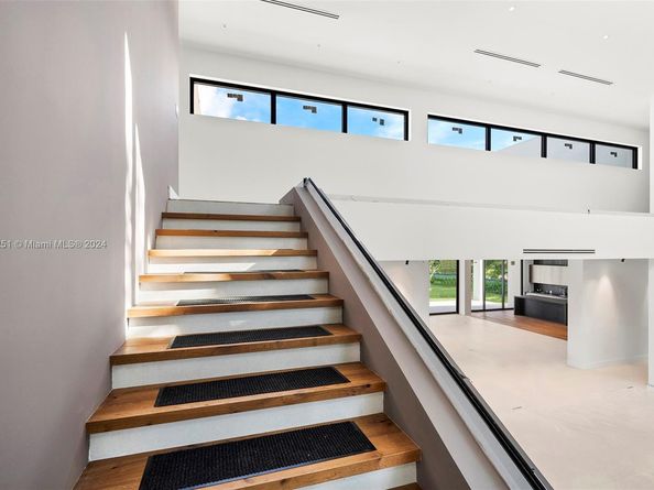 6675 SW 96th St, Pinecrest FL 33156