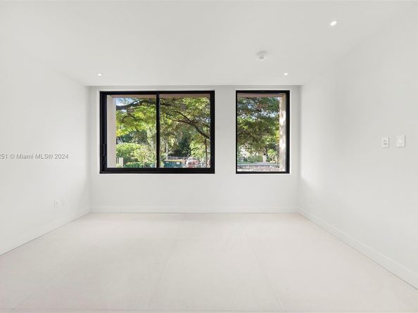 6675 SW 96th St, Pinecrest FL 33156