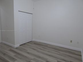 1037 NE 42nd Pl, Homestead FL 33033